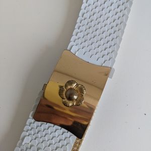 Vintage gold daisy flower belt